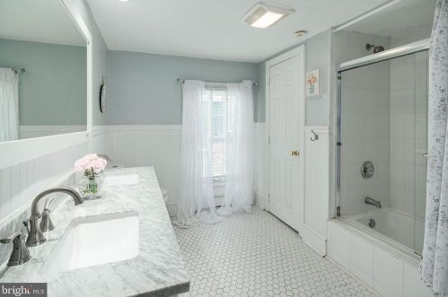 59 Potter St, Tavistock NJ 08033-1312 exterior