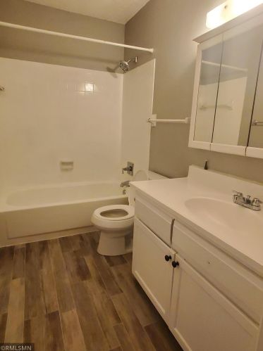 3472 Greenwood Ct, Saint Paul MN  55122-1330 exterior