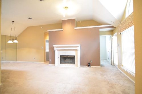 3833 Seminole Pl, Carrollton TX  75007-6202 exterior