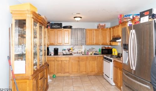 66 3 St, Paterson NJ 07522-1845 exterior