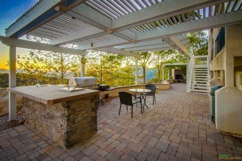 23402 Calistoga Pl, Ramona, CA 92065-4309