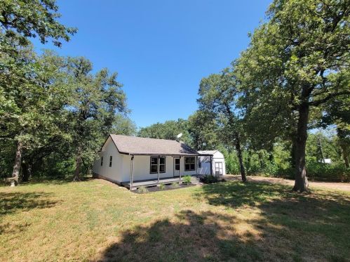 110 Houston Ct, Hills, TX 78659-4838