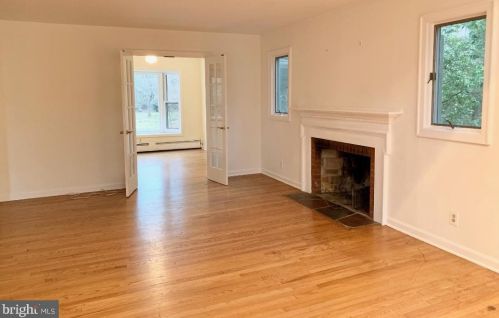 67 Longview Dr, Princeton, NJ 08540-5636