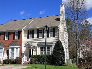 2 Lure Ct, Durham, NC 27713-7901