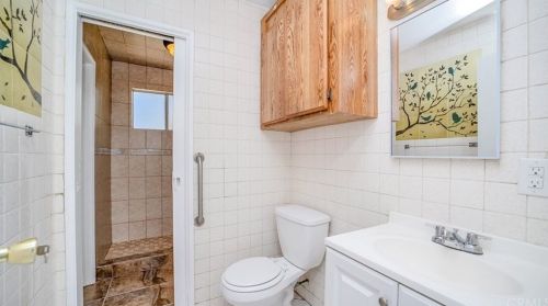 3844 Lofton Pl, Riverside CA  92501-1810 exterior