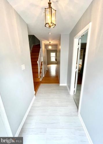 6633 Mclean Ct, Mc Lean, VA 22101-4001