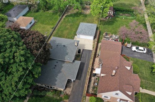106 Elmwood Ave, Palatine, IL 60074-5414