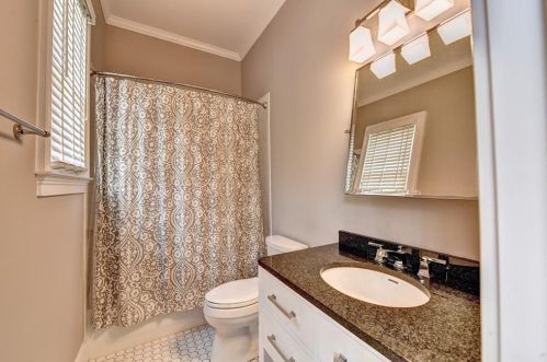 1603 Grant Dr, Atlanta GA  30319-3589 exterior