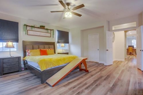 5057 Bella Collina St, Oceanside CA  92056-1924 exterior