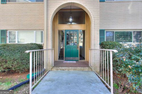3212 Henderson Mill Rd, Atlanta, GA 30341-6027