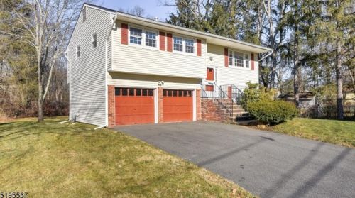21 Hermanne Dr, Roxbury Township, NJ 07836-9510