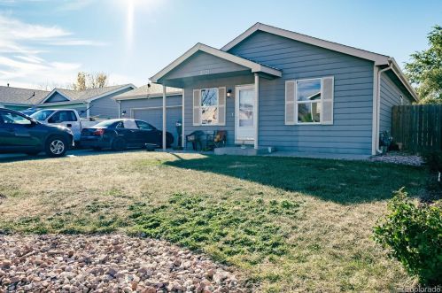 3721 Riverside Pkwy, Greeley CO  80620-2801 exterior