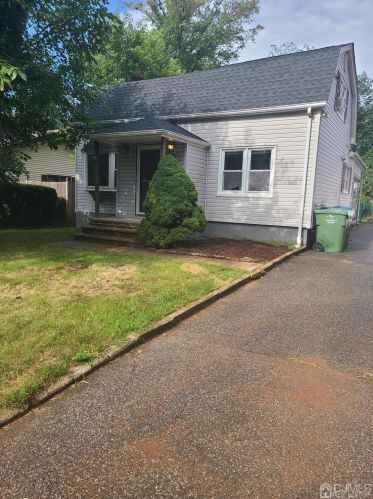 101 Dorothy Ave, Edison, NJ 08837-3062