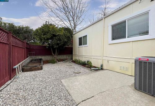 31 Terrace Dr, Concord CA  94518-2058 exterior