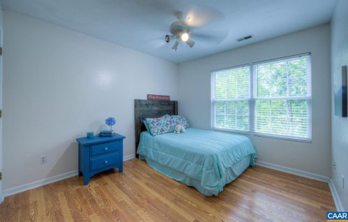 31 Choctaw Pl, Bybee VA  22963-3100 exterior