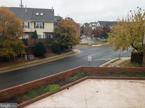 6120 Madison Crest Ct, Falls Church, VA 22041-3653