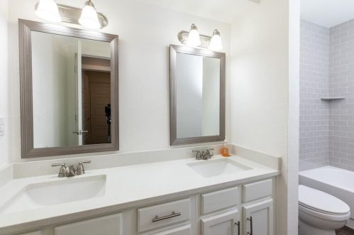 7621 Pear Tree Ln, Fort Worth TX  76133-7462 exterior