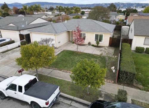 8220 Forest St, Gilroy, CA 95020-4538