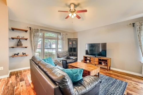 15028 Babbling Brk Dr, Austin TX  78728-4349 exterior
