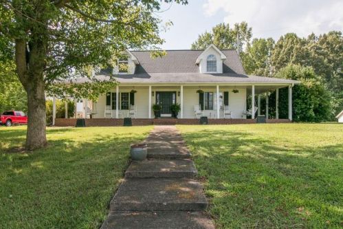 1099 Fannie Nicholson Rd, Chapmansboro, TN 37035-5218