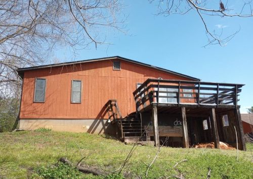 127 Coltrain Ln, Mount Airy, NC 27030-8440
