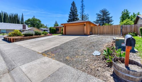 8326 Streng Ave, Citrus Heights, CA 95610-3345