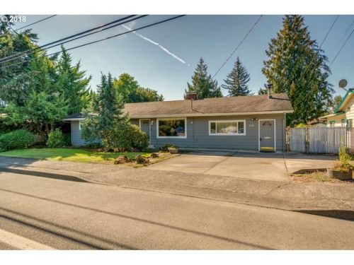 324 Baker Crk Rd, Mcminnville OR  97128-9282 exterior