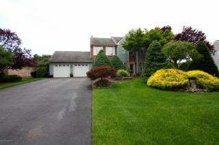 11 Chatham Dr, Millstone Township, NJ 07726-8722