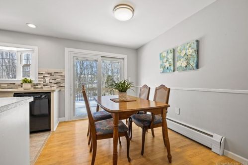 531 Atkins St, Middletown CT  06457-1546 exterior