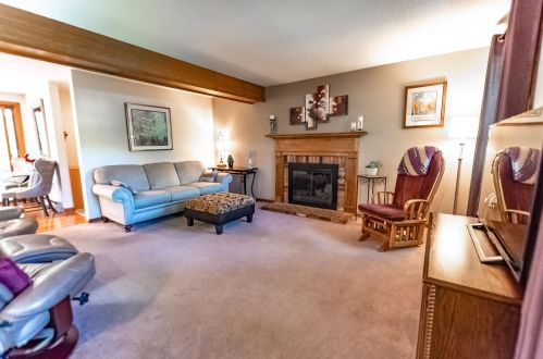13 Grapevine Cir, Londonderry, NH 03053-2642