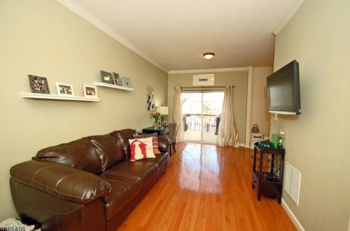 43 Alexandra Way, Clinton, NJ 08809-2625