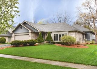 652 Naoma Dr, Crete, IL 60417-2861