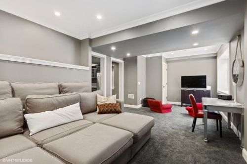 26 Golf Ave, Willowbrook IL  exterior