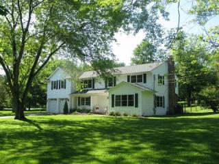20 Lowery Ln, Mendham, NJ 07945-3402