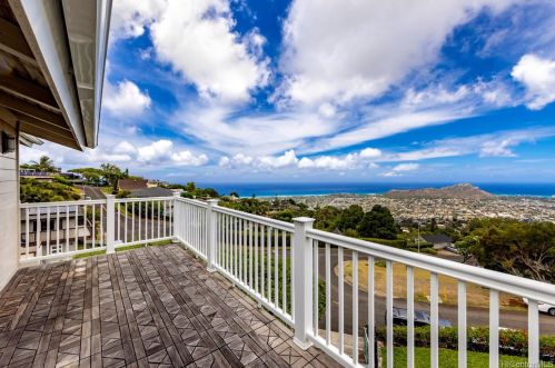 5140 Maunalani Cir, Honolulu HI  96816-4020 exterior