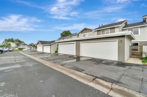 22835 Leo Ln, El Toro, CA 92630-4903