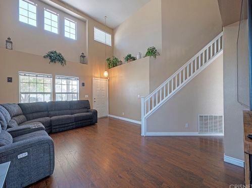 3363 Kudos Ct, Lancaster, CA 93535-4942