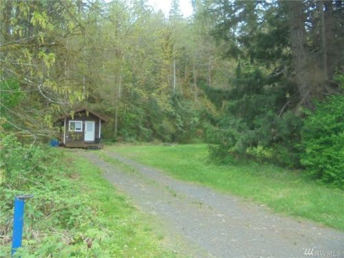 25 Riverdale Ct, Dabob, WA 98376-8557