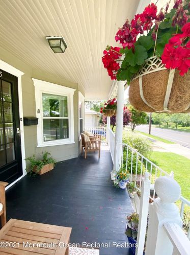 1605 Sunset Ave, Tinton Falls NJ  07712-4871 exterior