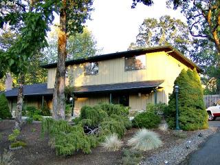 437 Thora Circle Dr, Winchester OR  exterior