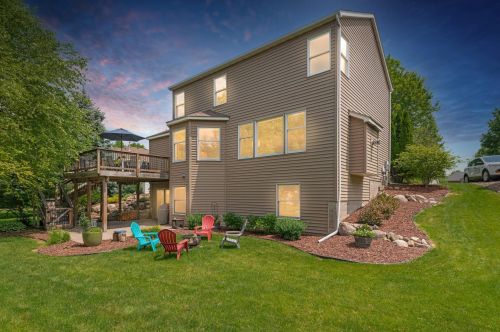 10447 Glen Eagle Cir, Saint Paul, MN 55129-4215