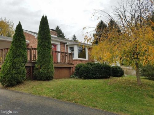 417 Corbin Rd, York, PA 17403-4727