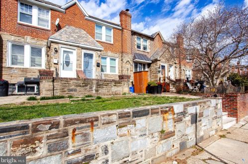 7152 Jackson St, Philadelphia, PA 19135-1219