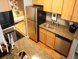 1475 Fillmore St, San Francisco CA  94115-4114 exterior