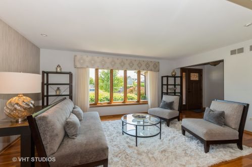 15306 Raintree Dr, Orland Park, IL 60462-3818