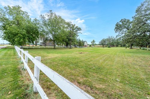 15346 Quigley Rd, Sycamore IL  60178-8362 exterior