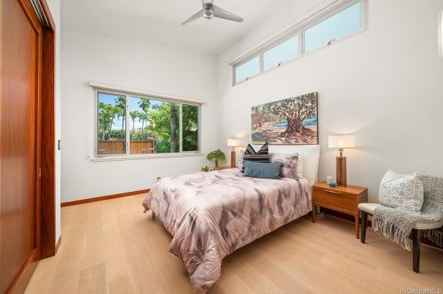 4528 Kahala Ave, Honolulu HI  96816-4927 exterior