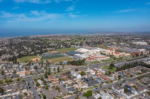 1814 Main St, Huntington Beach CA  92648-2725 exterior