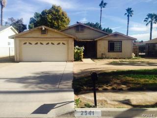 2541 Redlands Ave, Perris, CA 92571-4021