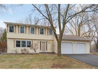 3193 Canterbury Cir, Saint Paul, MN 55125-2705